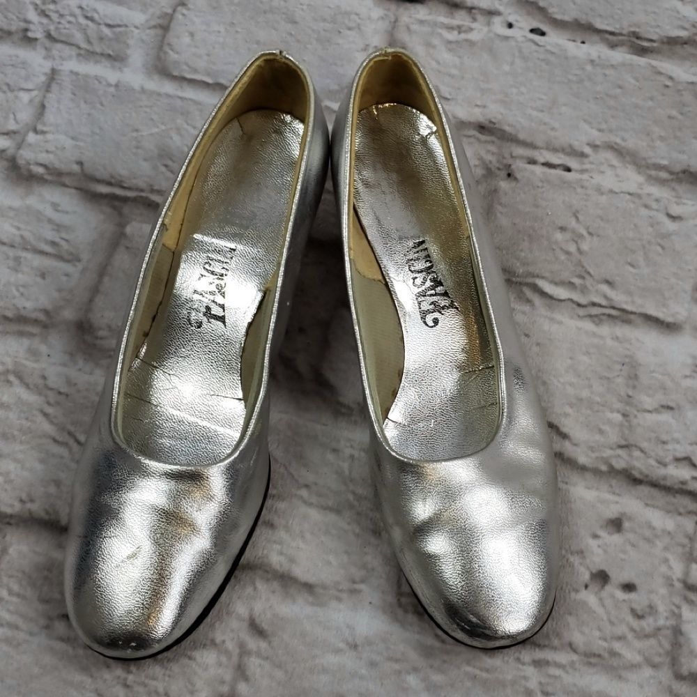 Fascinations Vintage Silver Heels